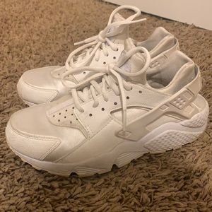 Women’s Nike Air Haurache Run Triple White